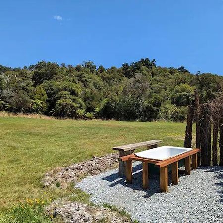Enchanted Retreat In Greymouth Shared With Host Exterior foto