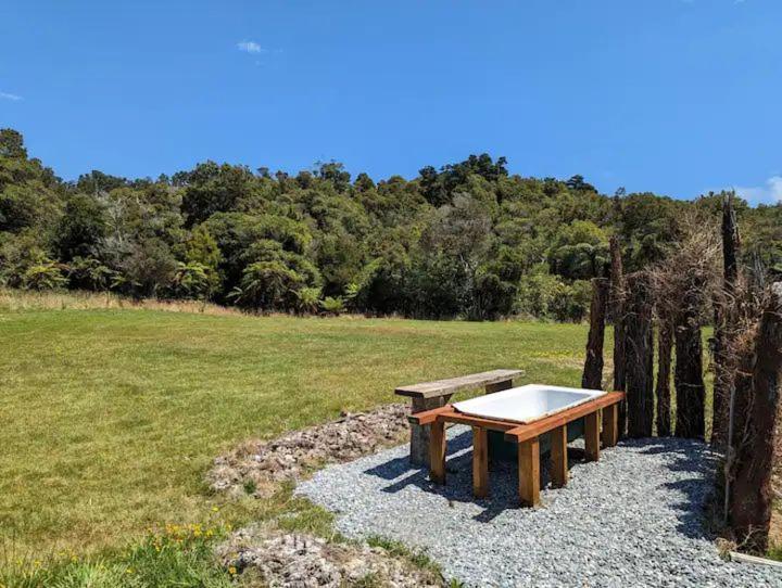 Enchanted Retreat In Greymouth Shared With Host Exterior foto