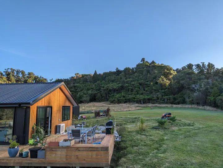 Enchanted Retreat In Greymouth Shared With Host Exterior foto